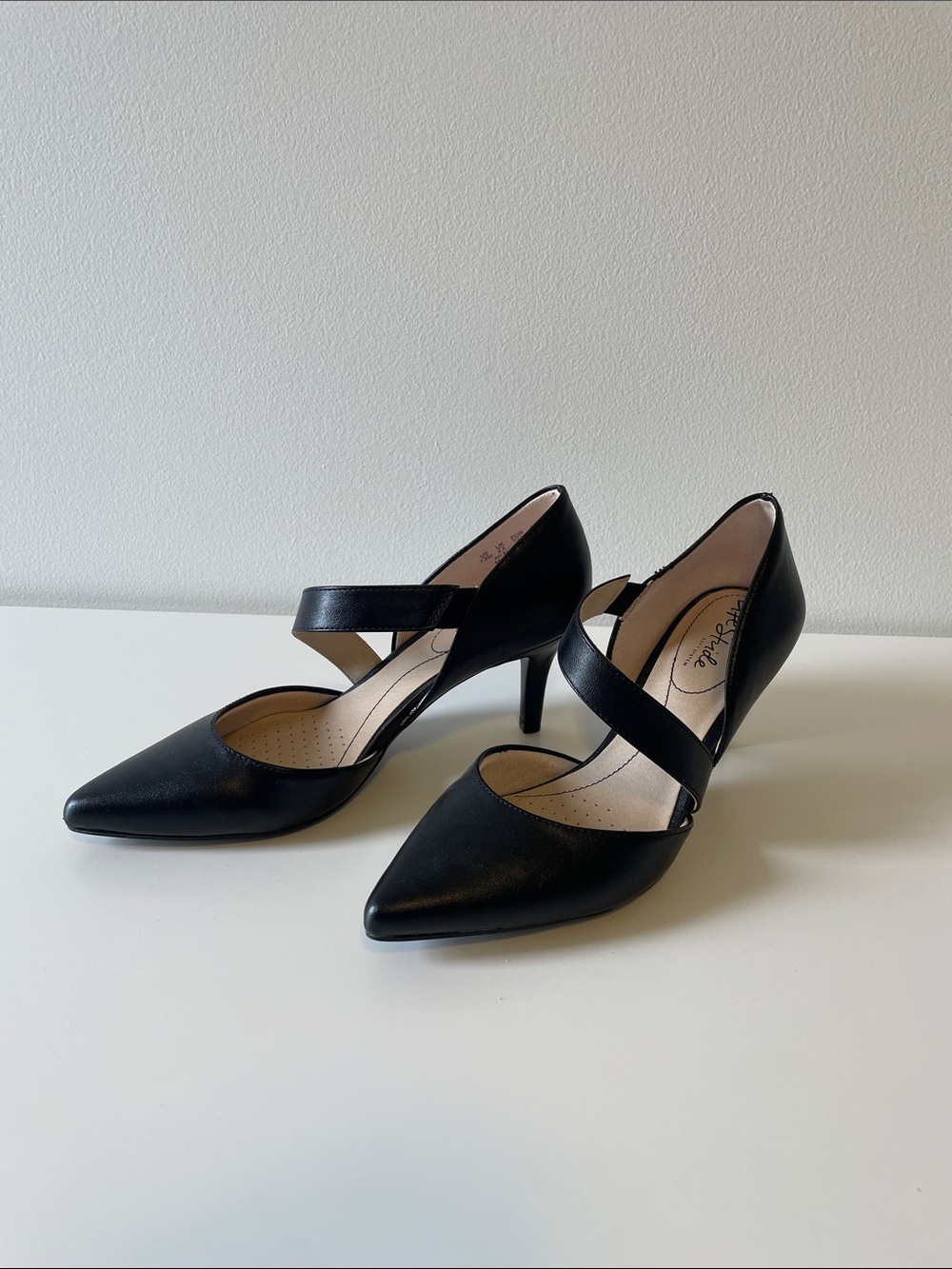 Life Stride Suki Pumps Black Cross-Strap Heels for Women